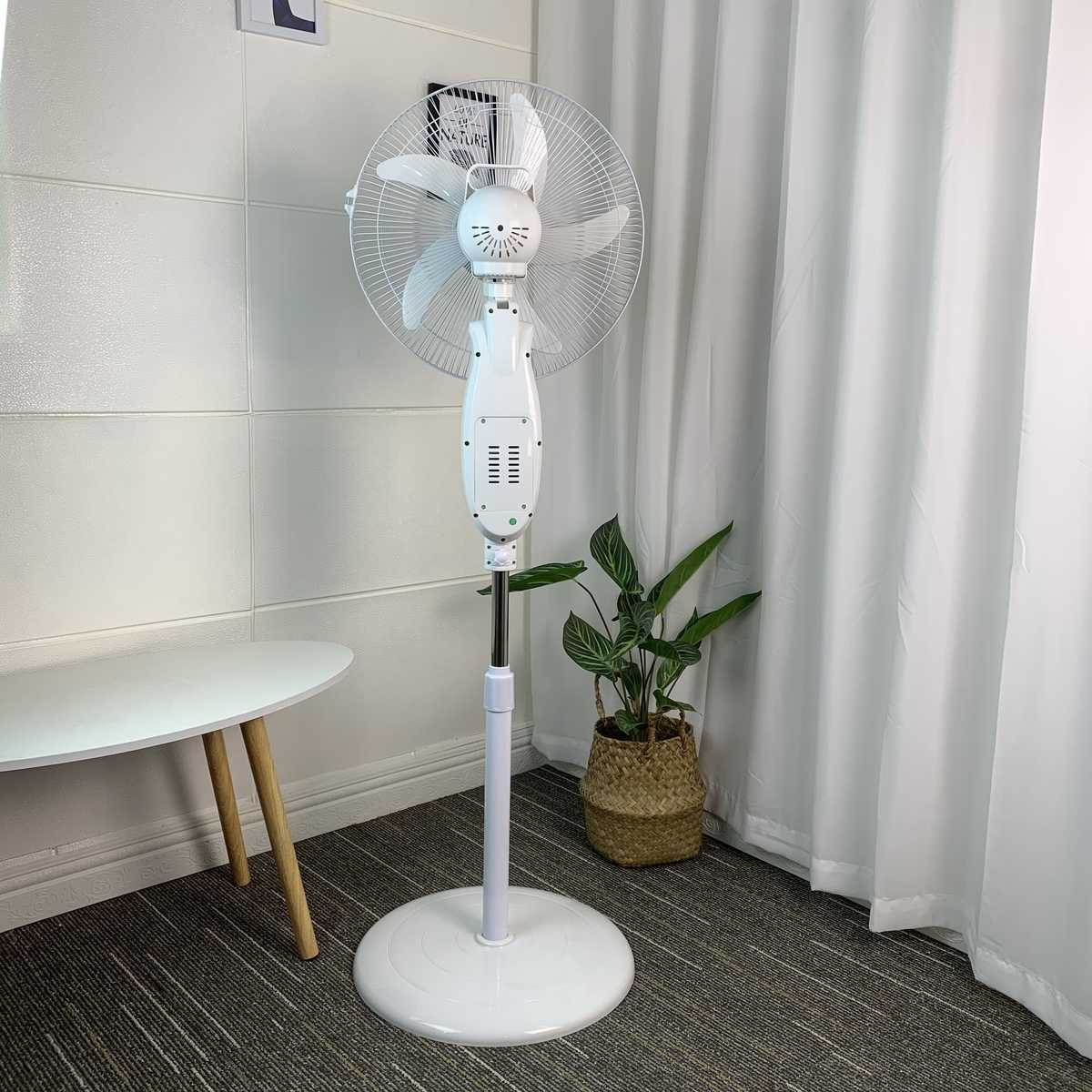 NationalLine 18โ Rechargeable Stand Fan